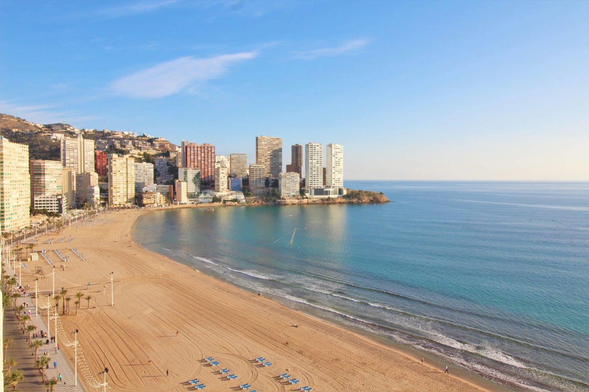 Las Damas - Aloturin Benidorm Buitenkant foto